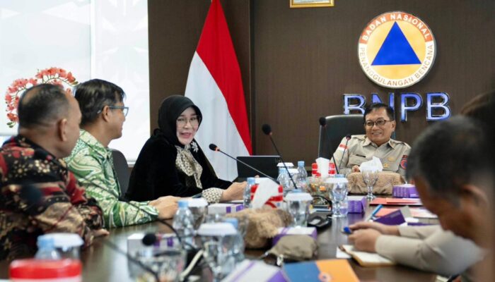 Illiza Usulkan Bantuan Alat Pemantau Tinggi Muka Air Ke BNPB