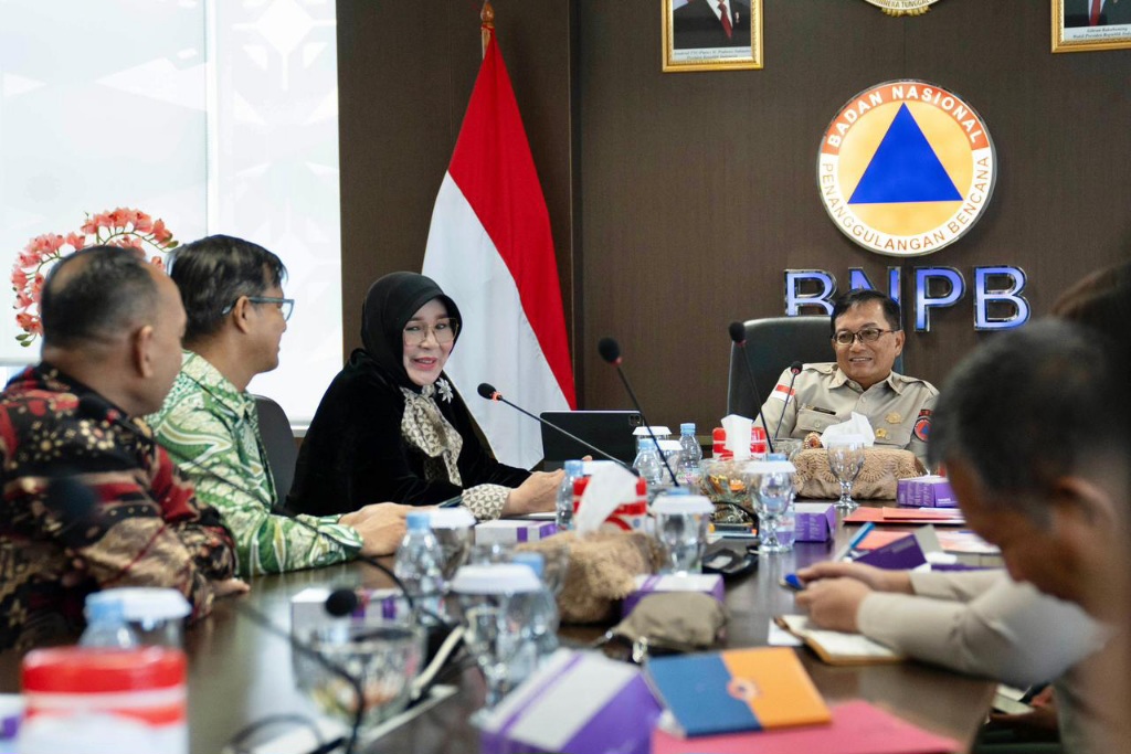 Illiza Usulkan Bantuan Alat Pemantau Tinggi Muka Air Ke BNPB