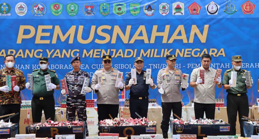 BC Sibolga Musnahkan Rokok Ilegal Dan Miras Senilai Rp1,8 Miliar