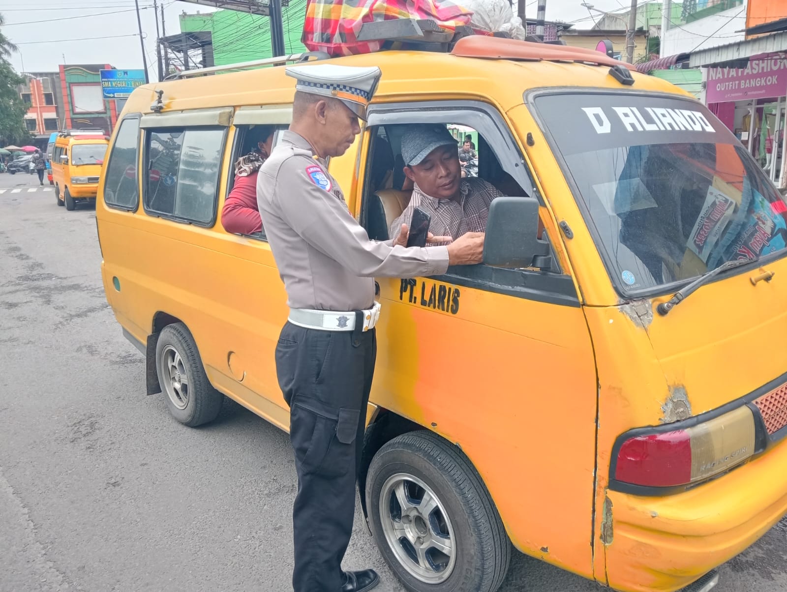 Satlantas Polres Binjai Edukasi Keselamatan Berkendara Kepada Masyarakat