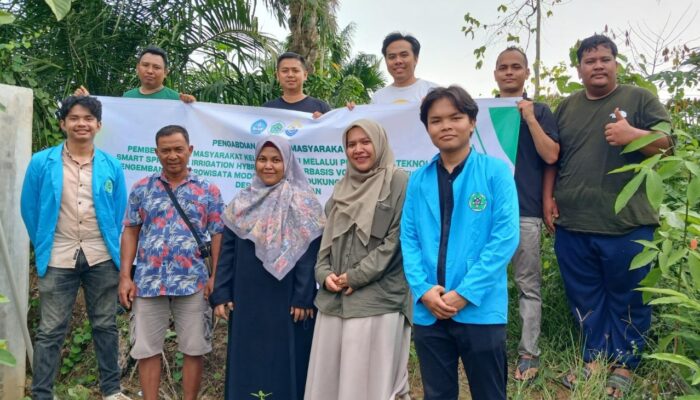 Tim PKM Unsam Berikan Alat Teknologi Penyiram Tanaman Jambu Kristal Berbasis Smart Sprinkler Irrigation System