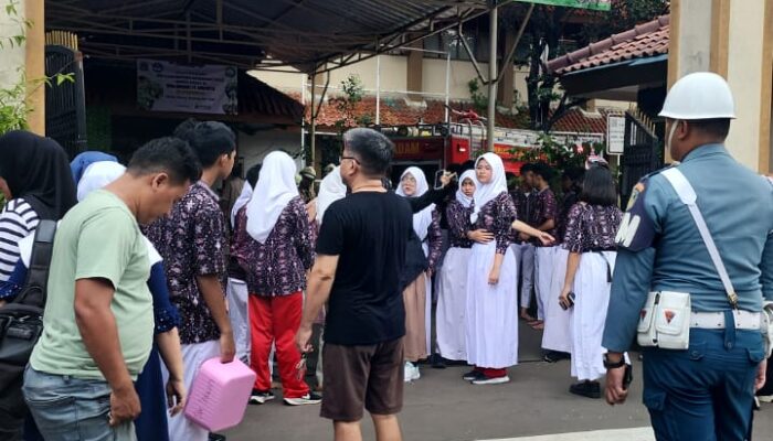 Ledakan Guncang Masjid SMAN 72 Kodamar, Jakarta Utara: 8 Orang Terluka