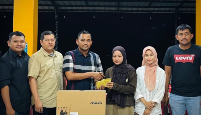 Legislator PDI Perjuangan, Jamaluddin Idham Bantu Biaya Kuliah Adik Korban Tragedi Sibolga