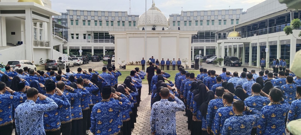 Pembina Upacara Hari Pahlawan, Kakanwil Azhari Baca Amanat Mensos