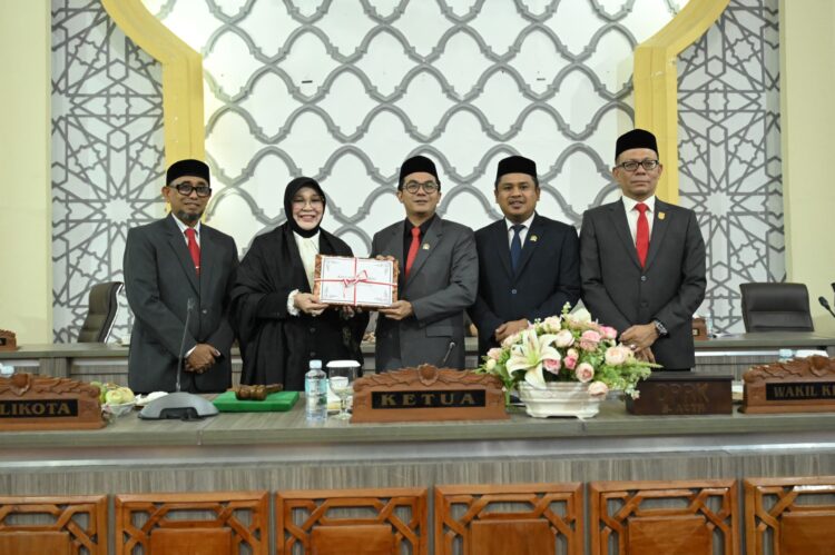 DPRK Terima Dokumen Raqan APBK 2026 Dari Eksekutif