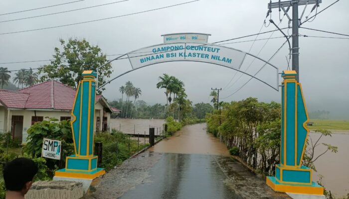 Banjir Rendam Sejumlah Desa di Lhoong Akibat Hujan Deras, Air Kini Berangsur Surut