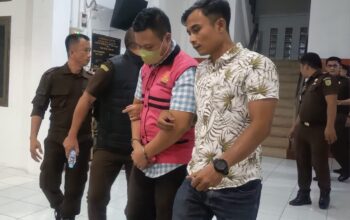 Kejari Nisel Tahan Bendahara Desa Hilimaenamolo Dugaan Korupsi DD Rp965 Juta