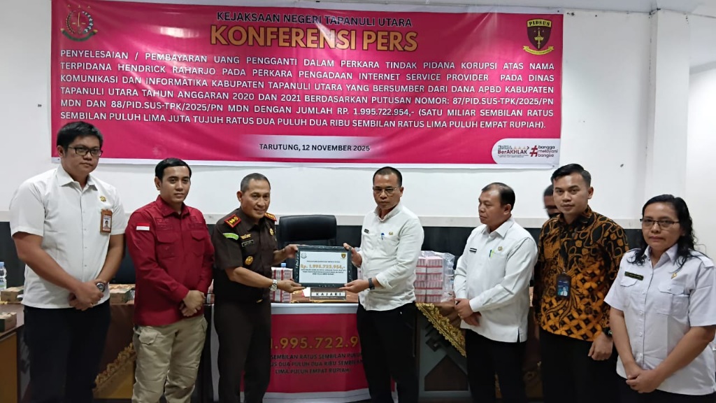 Kejari Terima Pengembalian Kerugian Negara Rp1,9 M Kasus Korupsi Pengadaan ISP Diskominfo Taput