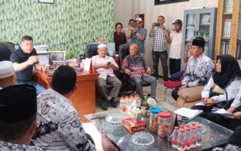 PGRI Dan Guru Honor Audiensi Ke Ketua DPRD Madina