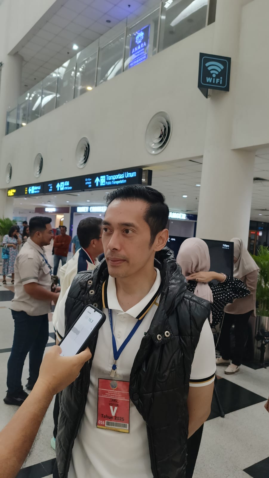 Ketua Pengprov PASI Sumut Sambut Kedatangan Atlet Atletik U-18 dan U-20 Dari Berbagai Negara Di KNIA