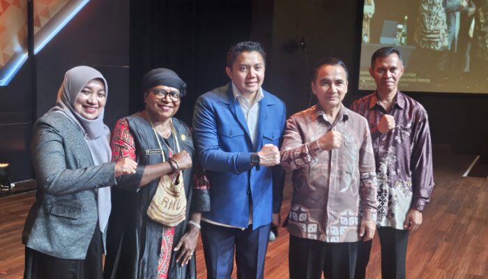 Kadis Sosial Agara Bahagia Wati Ikuti Rakornas Di Jakarta