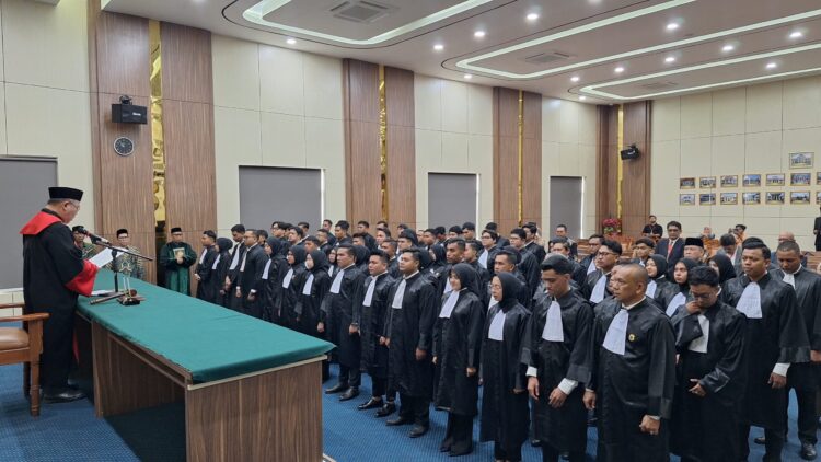 KPT Banda Aceh Mengambil Sumpah 71 Advokat Di Aceh