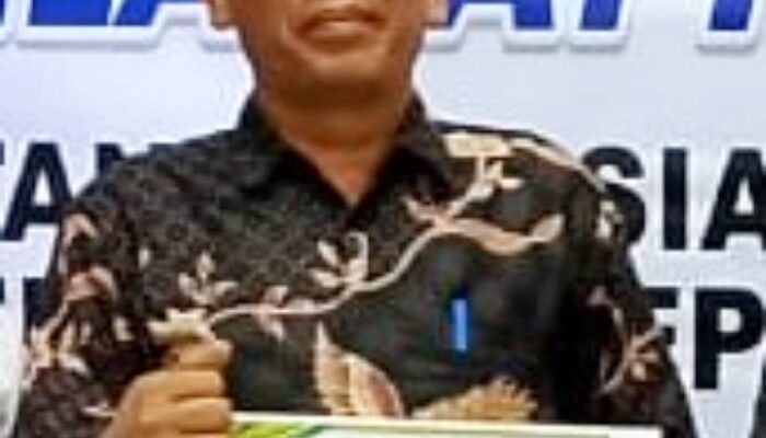 Kepala SMAN 1 Tanoh Alas, Juara 2 Kepala Sekolah Berprestasi Tingkat Kabupaten