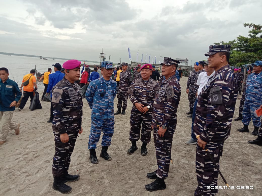 Pangkoarmada I Hadiri Kegiatan Prolasih HUT Armada RI Ke 80 Di Belawan