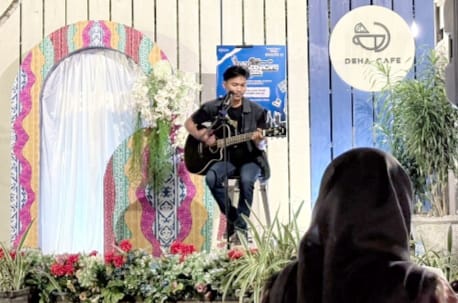 Di Antara Kopi Dan Cahaya, Sabtu Pun Bernyawa Di Deha Cafe