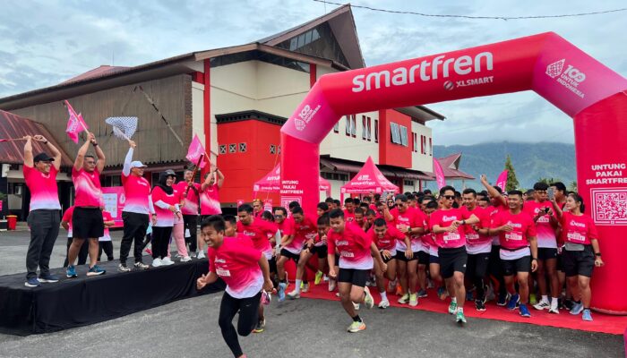 500 Lebih Pelari Ikuti “SMARTFREN Fun Run 2025” Di Tapanuli Tengah