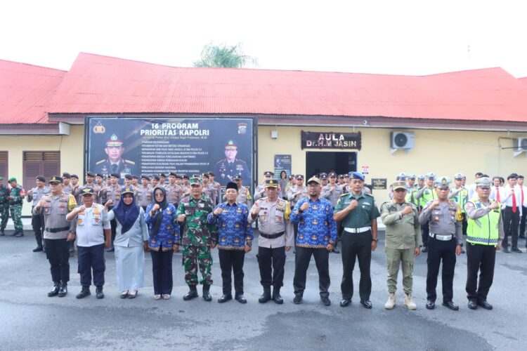 Polres Sibolga Gelar Apel Operasi Zebra Toba 2025