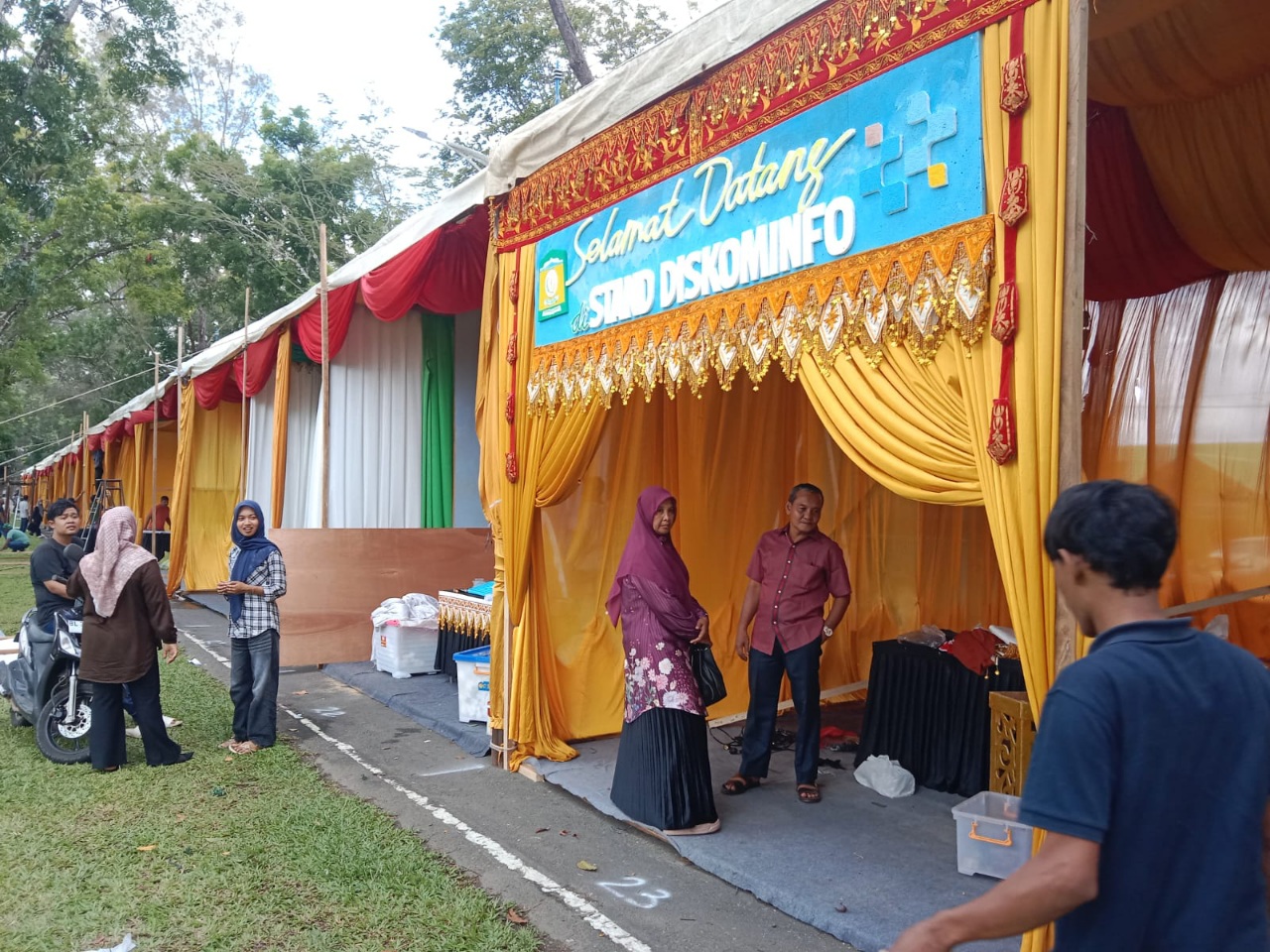 Stand Pameran Pembangunan HUT Ke-69 Aceh Besar Mulai Didirikan