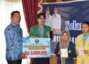 Pemko Sibolga Serahkan 200 Beasiswa Pendidikan, Dorong Akselerasi SDM Menuju Indonesia Emas 2045