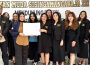 Sri Rejeki Purba Terima Mandat Sebagai Ketua Srikandi Angkatan Muda Sisingamangaraja XII Sumut