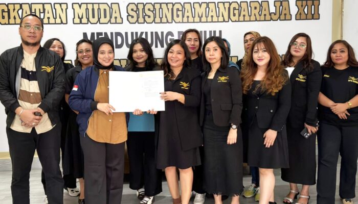 Sri Rejeki Purba Terima Mandat Sebagai Ketua Srikandi Angkatan Muda Sisingamangaraja XII Sumut