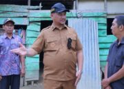 Bupati Aceh Tamiang Tinjau Rumah Warga Teluk Halban Nyaris Ambruk