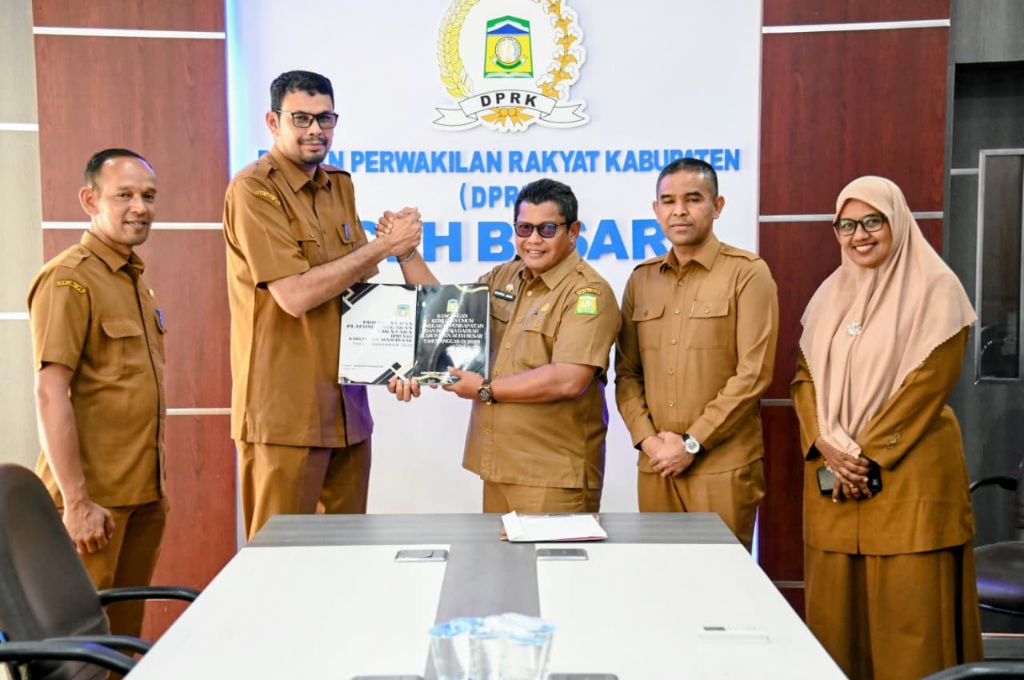 Pemkab Serahkan KUA PPAS untuk Dibahas DPRK Aceh Besar