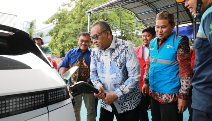Wamenaker Apresiasi Upaya PLN Sumut Perkuat Infrastruktur SPKLU, Dukung Ekosistem Kendaraan Listrik