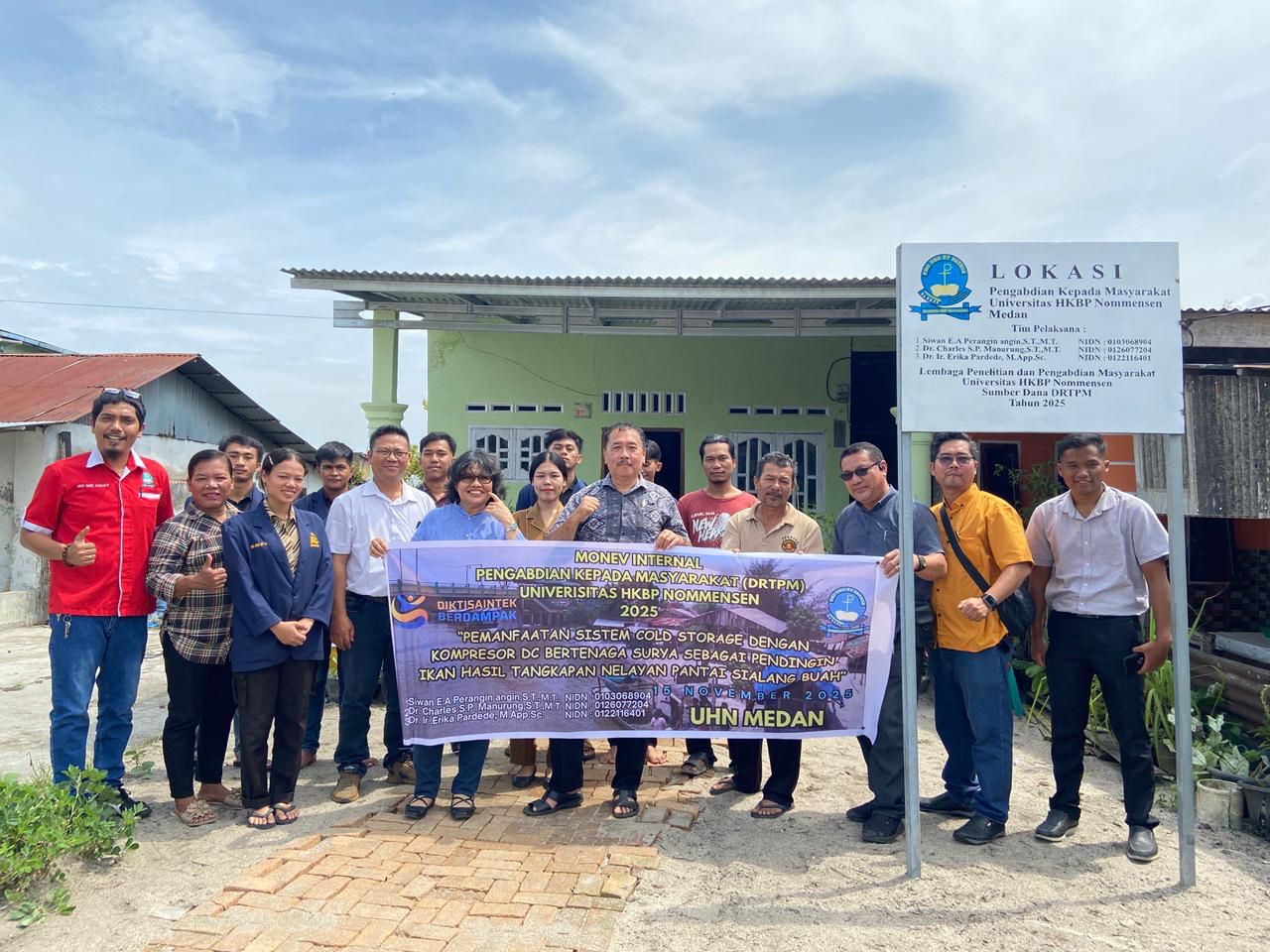 Tim Dosen FT UHN Hadirkan Cold Storage Bertenaga Surya Bagi Nelayan Sialang Buah