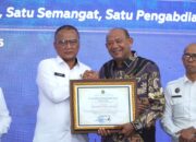 Bupati Syah Afandin Terima Penghargaan Pada Hari Bhakti Kementerian Imigrasi Dan Kemasyarakatan