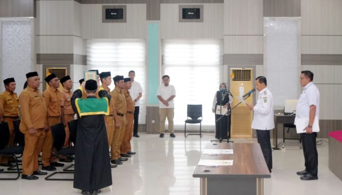 Lantik 11 Penjabat Keuchik, Wakil Wali Kota Sabang Tegaskan Netralitas Dan Sukseskan Pilchiksung