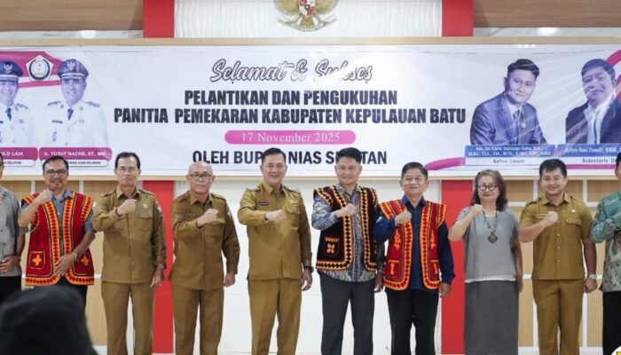 Bupati Nisel Kukuhkan Panitia Pemekaran Kabupaten Kepulauan Batu