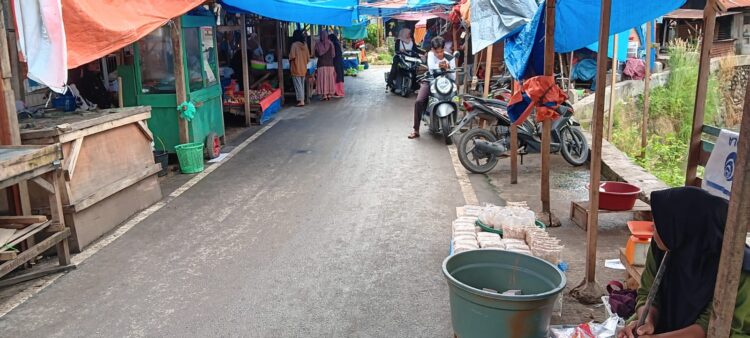 Pasar Eks Bioskop Tapanuli Panyabungan Sepi, Pedagang Sebut Bupati dan Wakil Bupati Madina Gagal