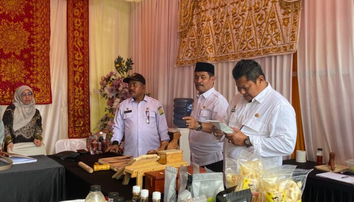Wabup Apresiasi Produk UMKM Di Pameran Peringatan Uro Lahe Ke-69 Aceh Besar