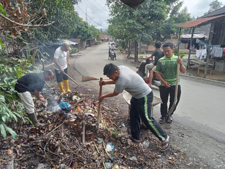 Kades Hutabargot Temukan Bong Berserakan Saat Gotong Royong
