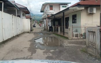 Jalan Rusak Panyabungan, Warga Desak Bupati Madina Bertindak