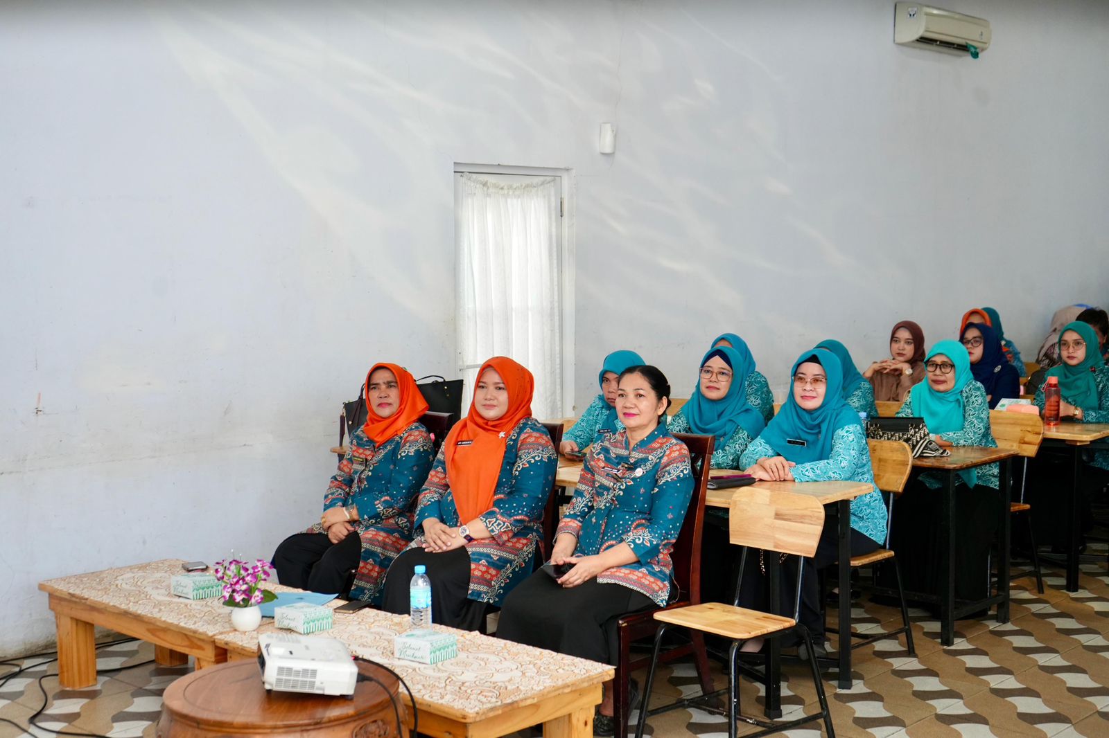 TP PKK Kota Binjai Ikuti Penguatan Lembaga Layanan Anak Berbasis Ketahanan Keluarga