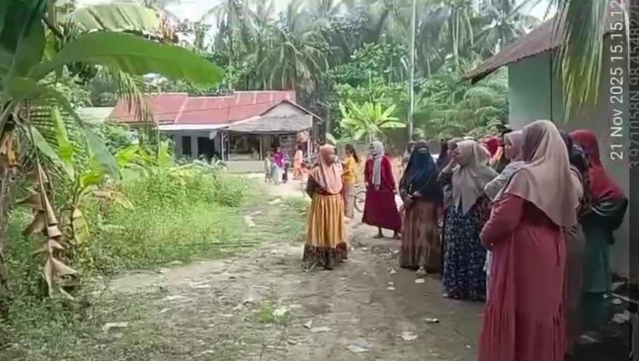 Ibu-ibu Perwiritan Geruduk Sarang Narkoba, APH Dinilai Lamban