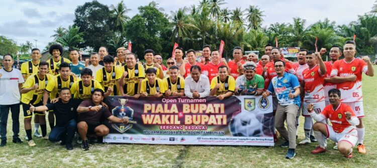 BAKONTEN EPCE Meriahkan Pembukaan Turnamen Piala Bupati Sergai Di Lapangan Mini Nagur