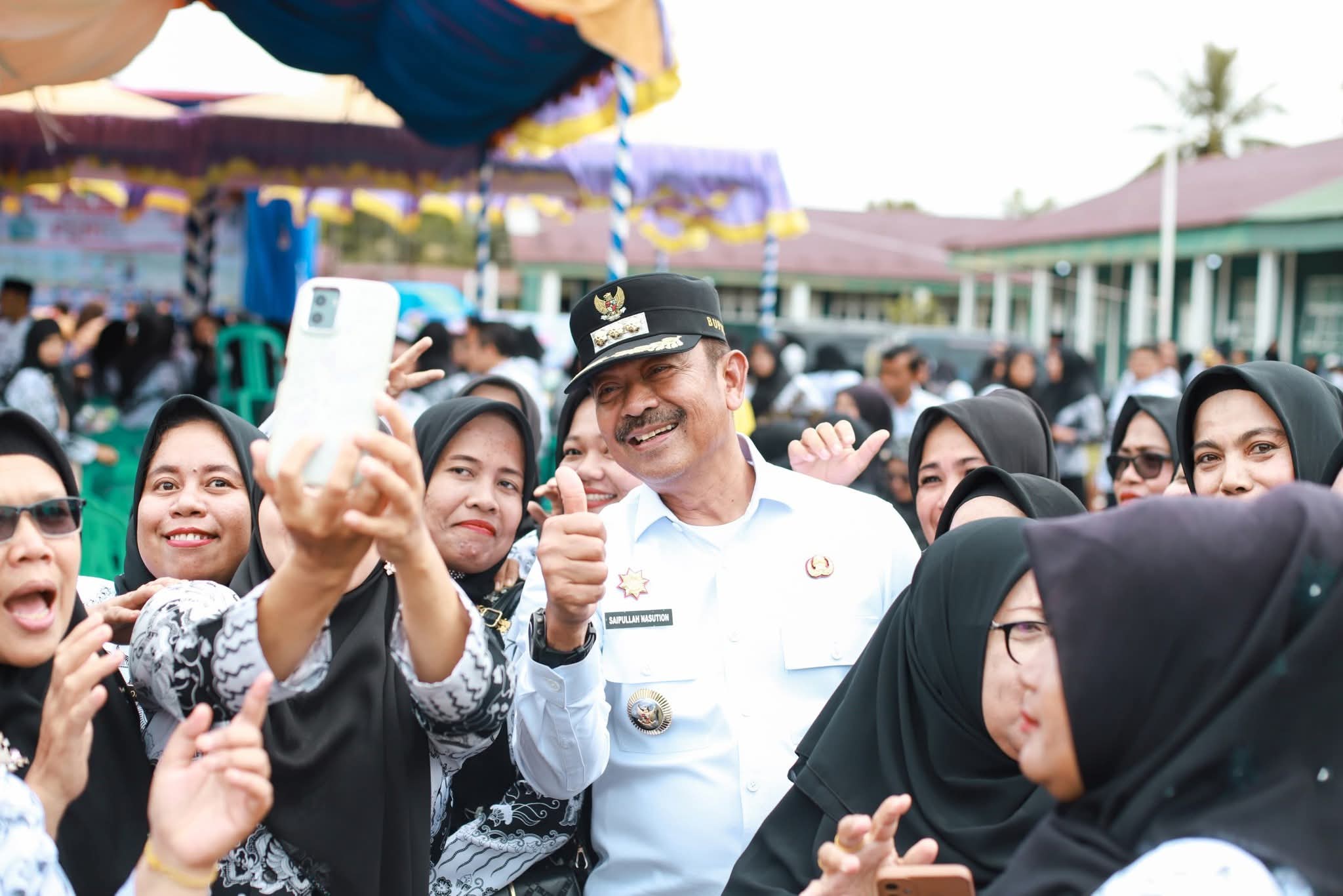 Bupati Madina Buka Porseni PGRI, 1.500 Guru dan Kepala Sekolah Hadir di Batahan