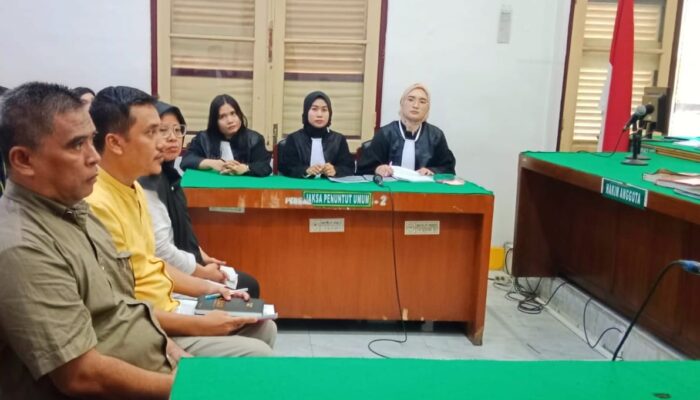 Tiga Terdakwa Korupsi Dana BOS SMAN 16 Medan Disidangkan