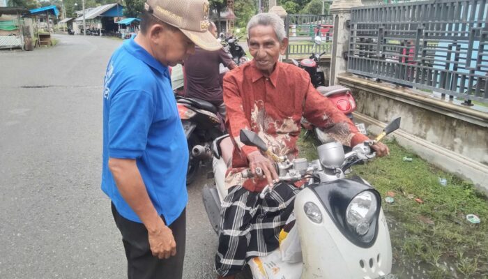 Camat Peukan Baro Kawal Ketat Bantuan CPP, Sisir 48 Gampong Pastikan Ketepatan Data