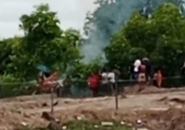 Warga Sungai Pauh Tanjung Bakar Lapak Narkoba Di Areal Tambak
