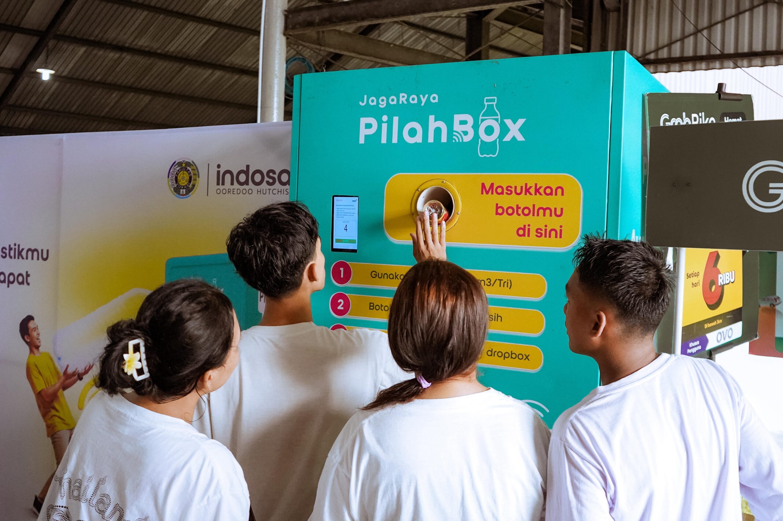 Indosat Dan USU Pilah Sampah Plastik Melalui JagaRaya Pilahbox Di Vokasi Expo 2025