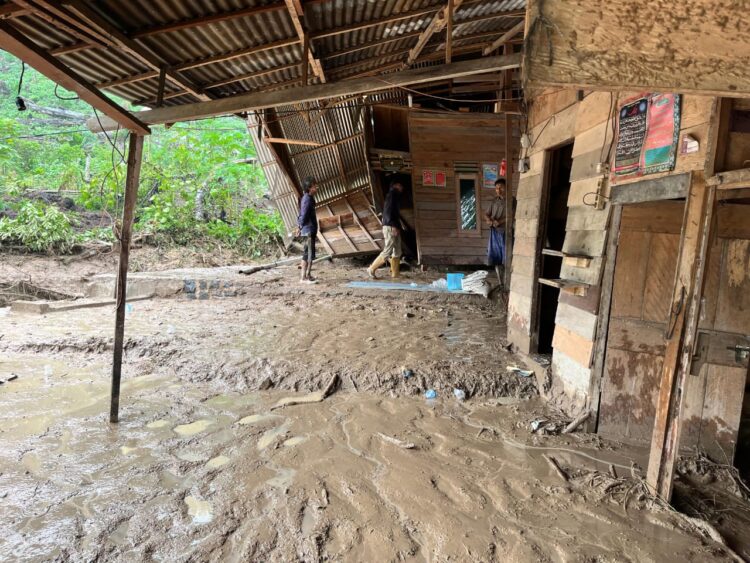 Longsor Terjang Muara Batang Angkola, Rumah Rusak, Akses Terputus