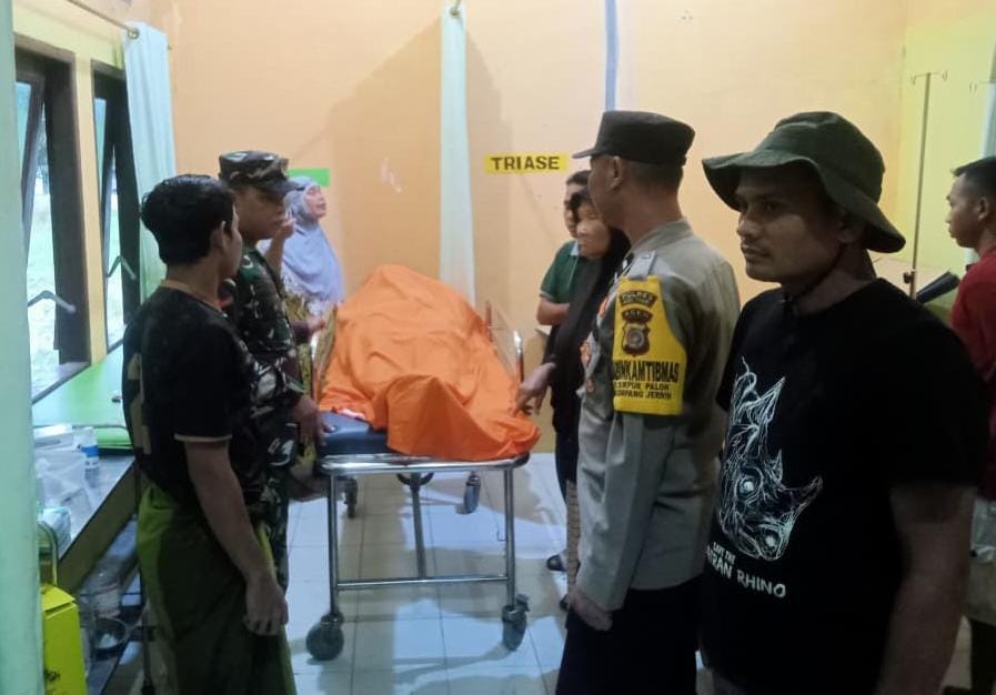 Warga Pulo Tiga Meninggal Usai Dorong Mobil Di Lumpur