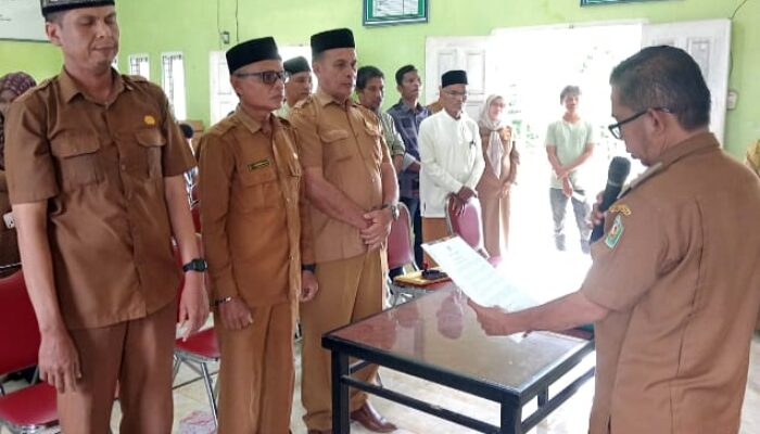Camat Peukan Baro Lantik Tiga Pj Keuchik