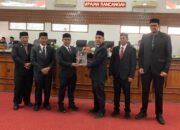 Bupati Aceh Besar Serahkan Rancangan KUA Dan PPAS APBK TA 2026 Ke DPRK