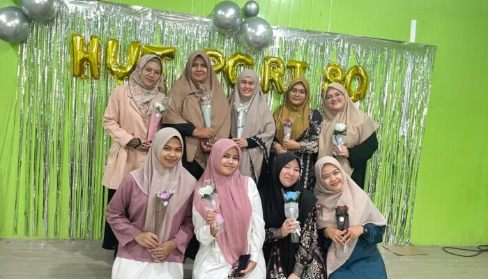 Komunitas Suara Hati Apresiasi Guru Dengan Setangkai Bunga