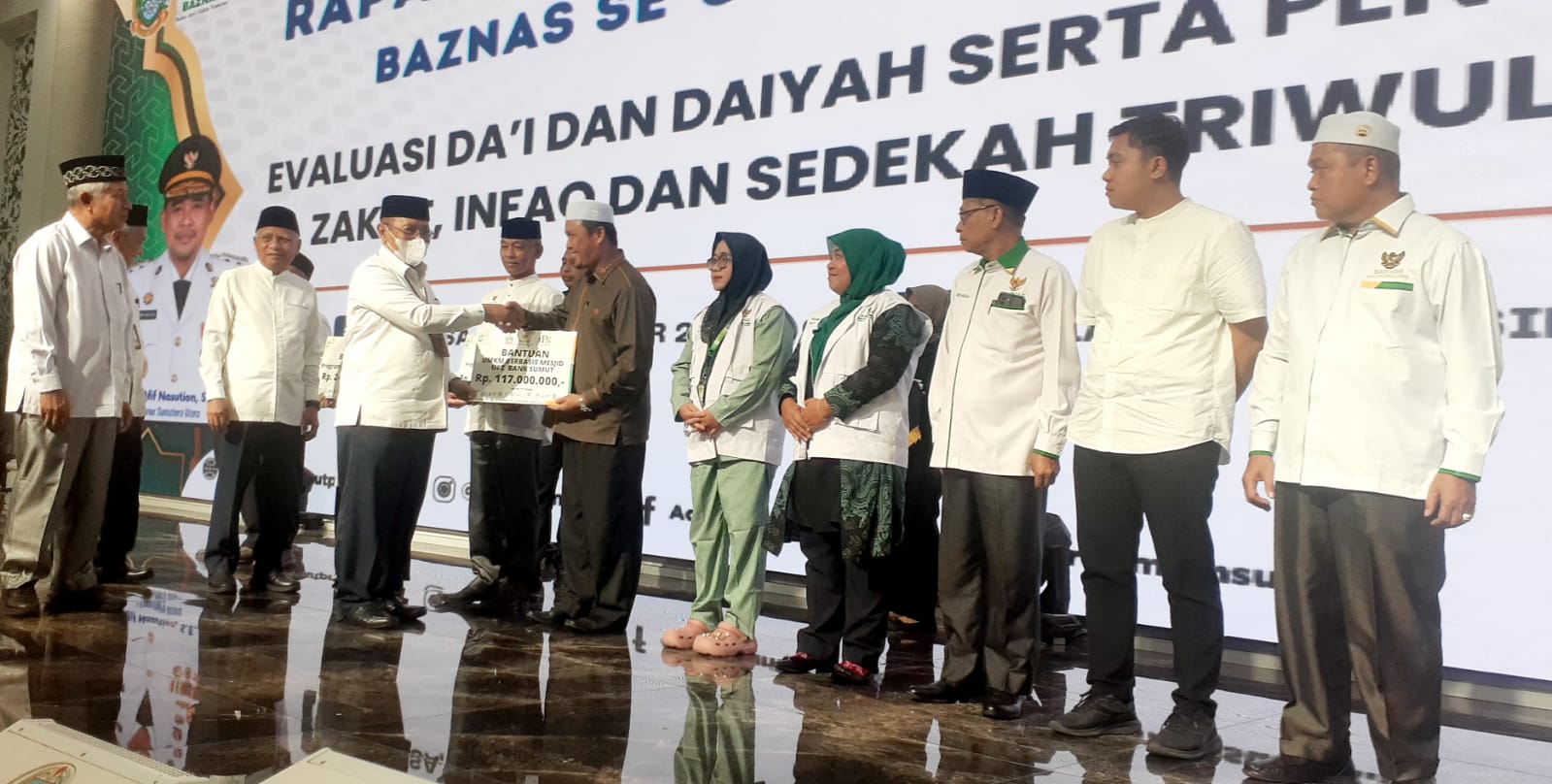 Baznas Sumut Gelar Rakorda Dan Salurkan ZIS Triwulan IV